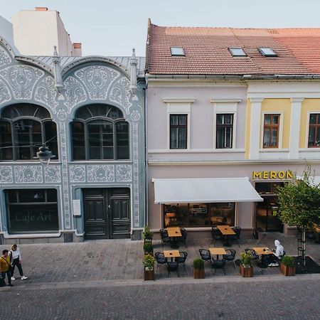 Noo'Vo Central Apartaments Oradea Dış mekan fotoğraf