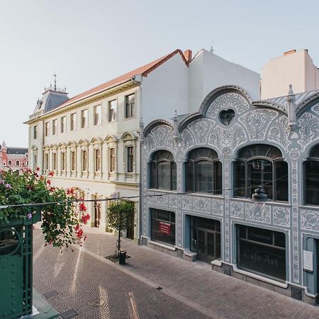 Noo'Vo Central Apartaments Oradea Dış mekan fotoğraf