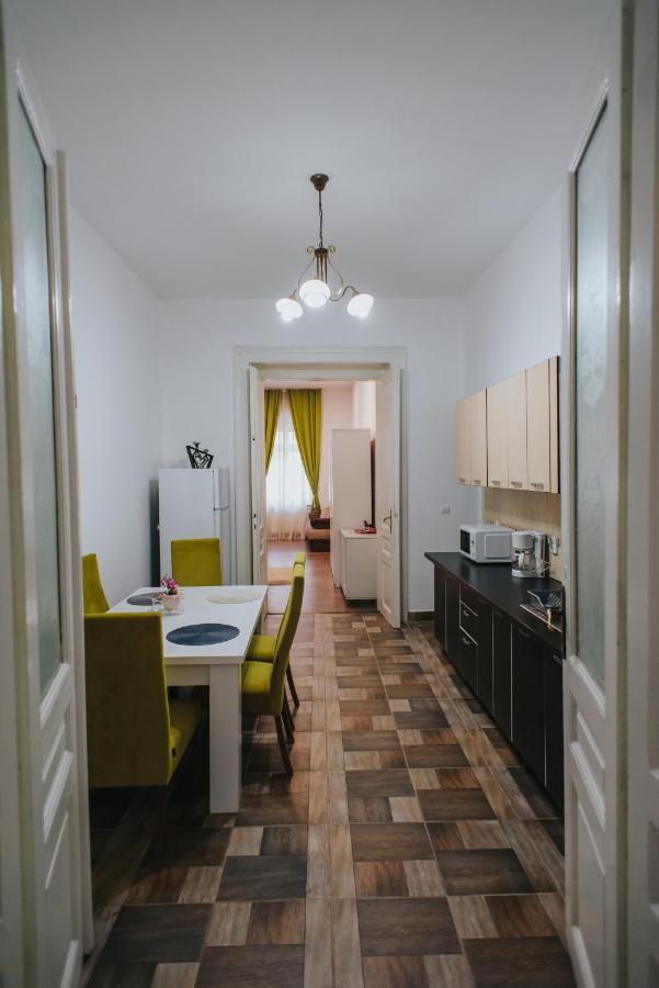 Noo'Vo Central Apartaments Oradea Dış mekan fotoğraf