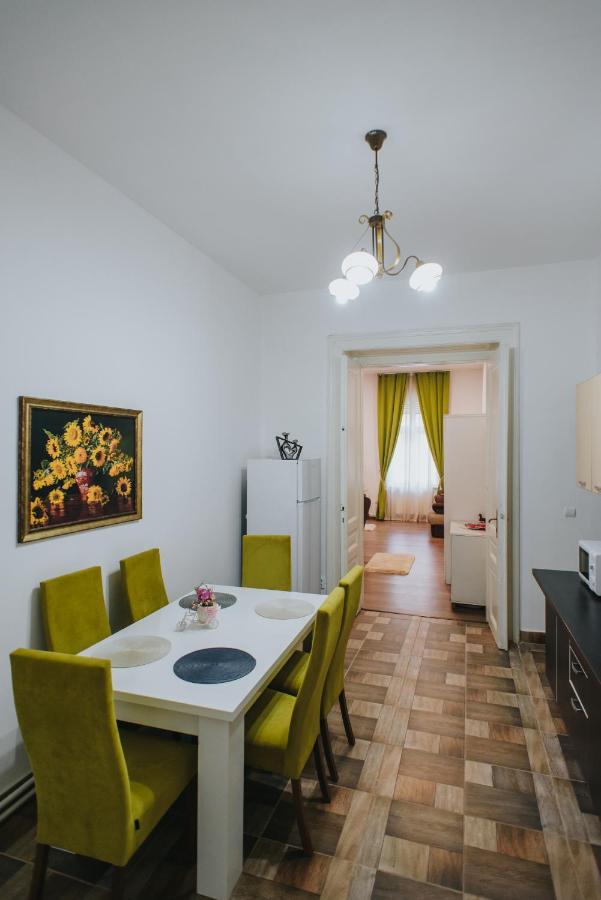Noo'Vo Central Apartaments Oradea Dış mekan fotoğraf
