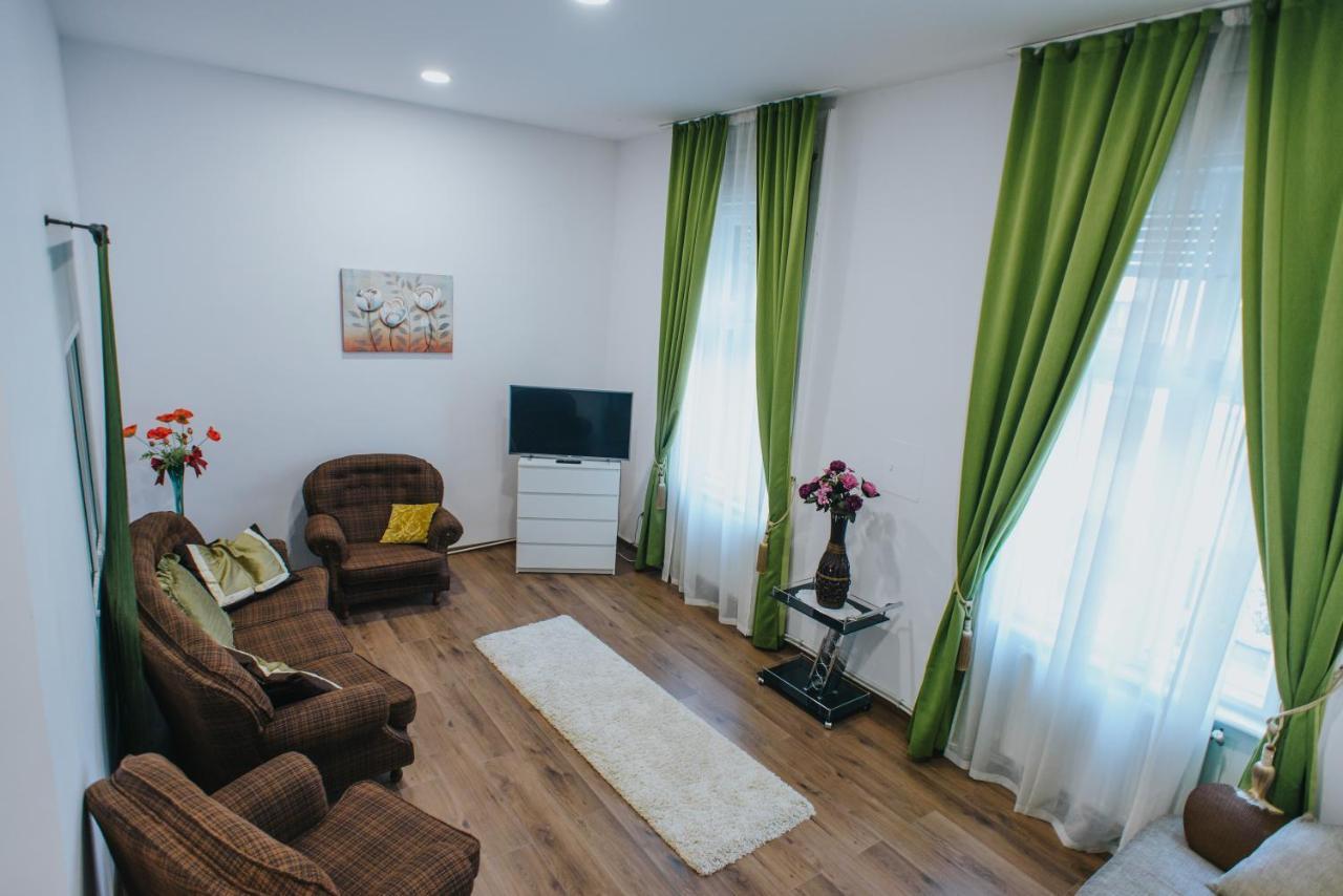 Noo'Vo Central Apartaments Oradea Dış mekan fotoğraf